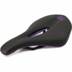 Nukeproof Horizon Enduro Saddle -Cockpit butik Nukeproof Horizon Enduro Saddle Black Purple 02