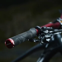 Nukeproof Horizon Race Håndtag -Cockpit butik Nukeproof Horizon Race Grip Bar Grips Black Red 0