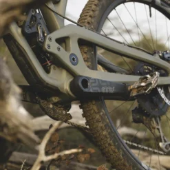 E-thirteen E.thirteen TRS Race Carbon Gen4 Crankset 13 E-thirteen E.thirteen TRS Race Carbon Gen4 Crankset -Cockpit butik ethirteen TRS Race Carbon Gen4 Crankset 05