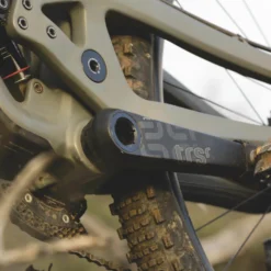 E-thirteen E.thirteen TRS Race Carbon Gen4 Crankset 12 E-thirteen E.thirteen TRS Race Carbon Gen4 Crankset -Cockpit butik ethirteen TRS Race Carbon Gen4 Crankset 06